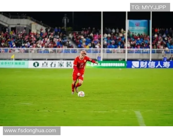 足球明星马内展现爱国情怀为家乡足球事业贡献力量